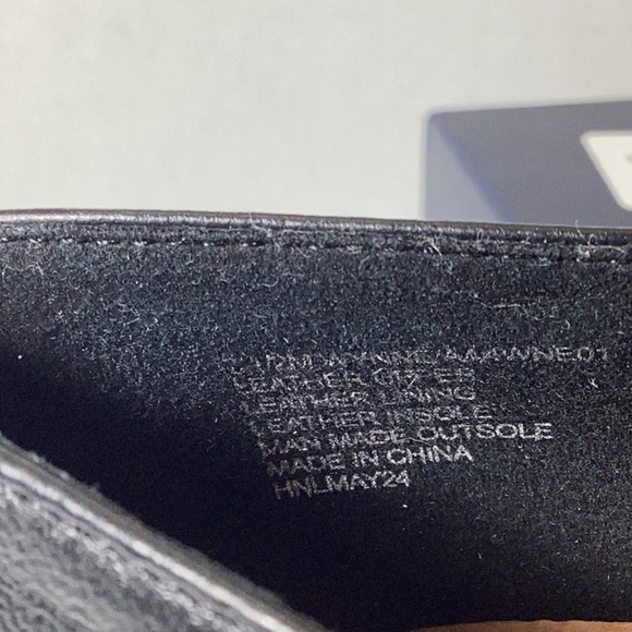 Wynne Pump (Women)
André Assous - Picture 11 of 11